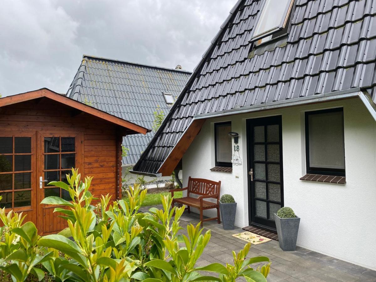 Ferienhaus Robbe Dorum エクステリア 写真