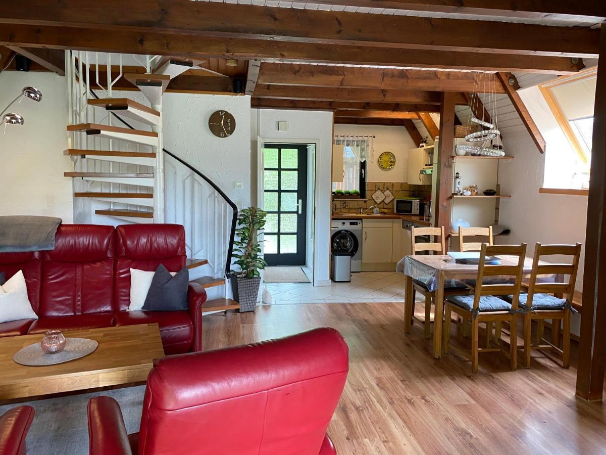 Ferienhaus Robbe Dorum エクステリア 写真